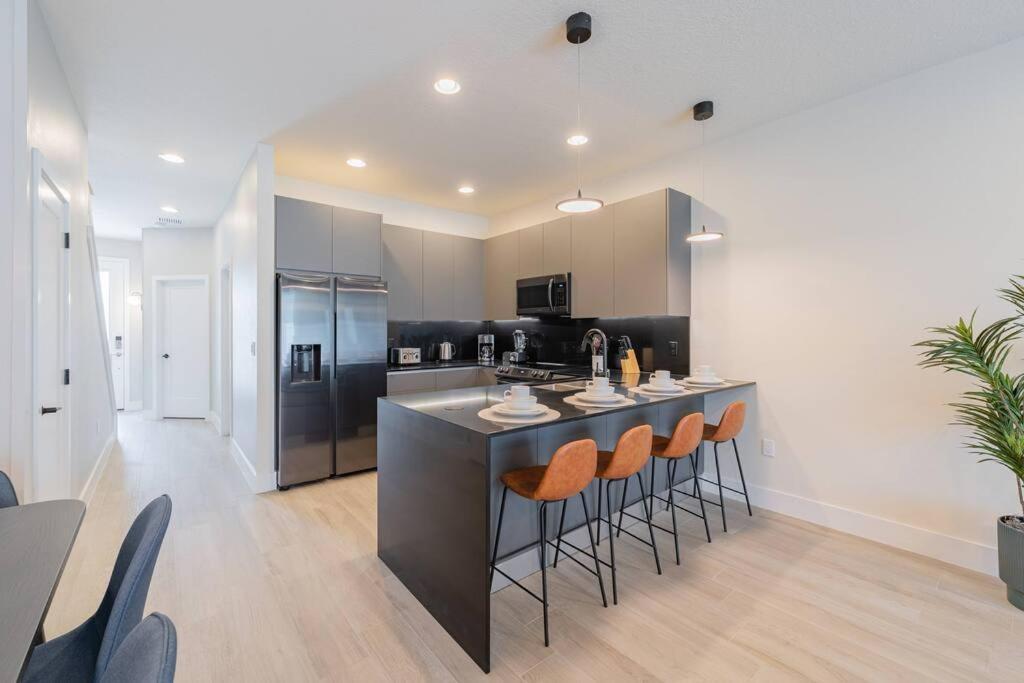 Vila **Brand New** Luxurious Decor Townhouse With Private Pool Hit17145 Orlando Exteriér fotografie