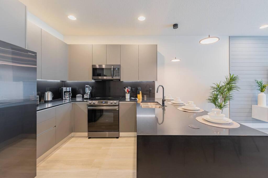 Vila **Brand New** Luxurious Decor Townhouse With Private Pool Hit17145 Orlando Exteriér fotografie