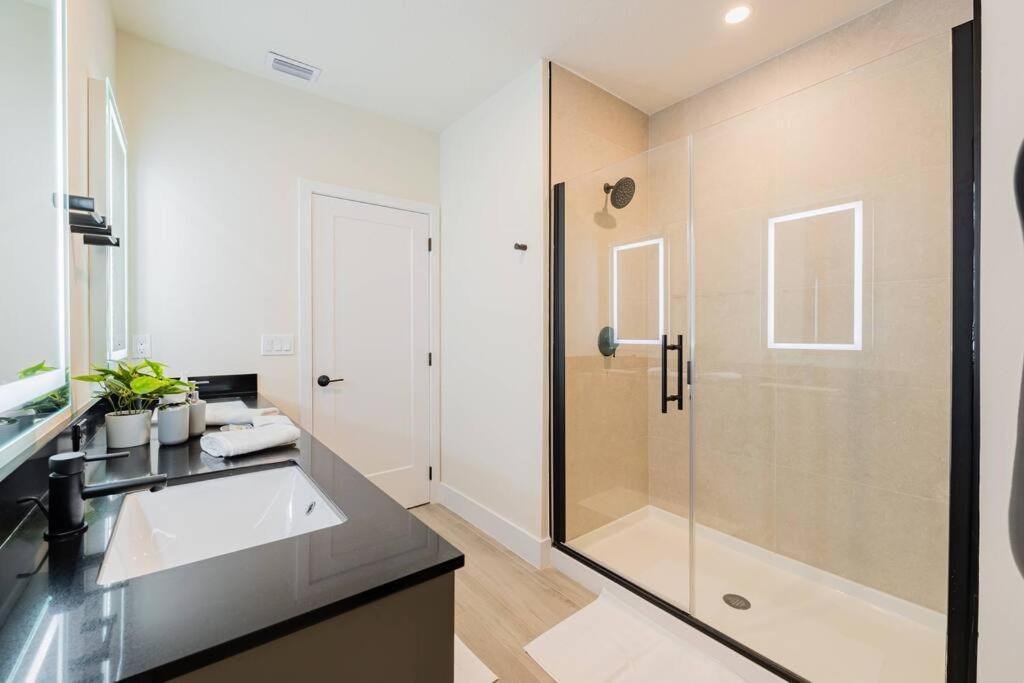 Vila **Brand New** Luxurious Decor Townhouse With Private Pool Hit17145 Orlando Exteriér fotografie