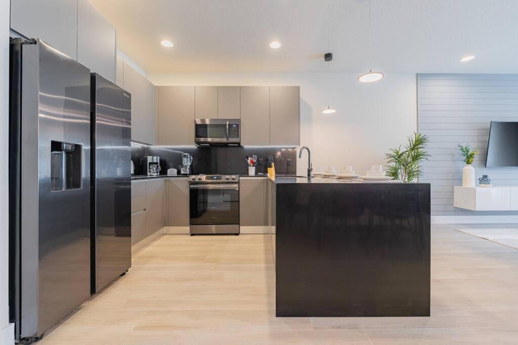 Vila **Brand New** Luxurious Decor Townhouse With Private Pool Hit17145 Orlando Exteriér fotografie