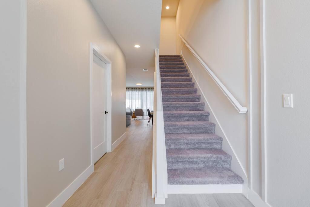 Vila **Brand New** Luxurious Decor Townhouse With Private Pool Hit17145 Orlando Exteriér fotografie